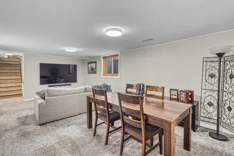 42 36th Avenue NE Fargo ND 58102