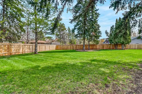 42 36th Avenue NE Fargo ND 58102