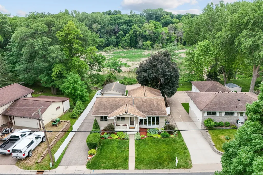 4651 Bedford Road Mound MN 55364