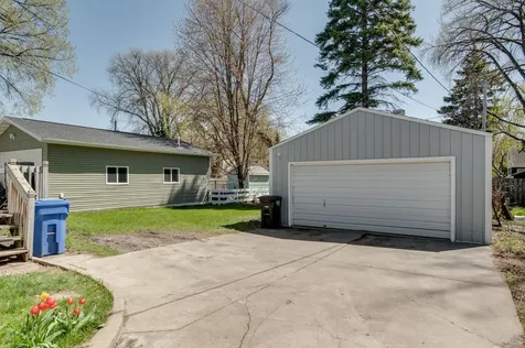 1630 6th Avenue S Fargo ND 58103