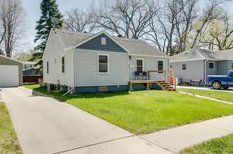 1630 6th Avenue S Fargo ND 58103
