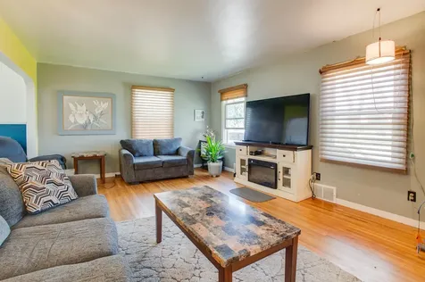 1630 6th Avenue S Fargo ND 58103