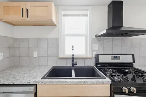 900 Geranium Avenue E Saint Paul MN 55106