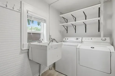 900 Geranium Avenue E Saint Paul MN 55106