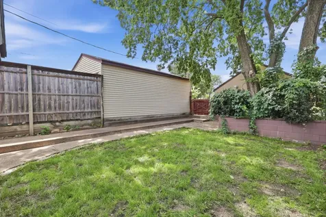 900 Geranium Avenue E Saint Paul MN 55106