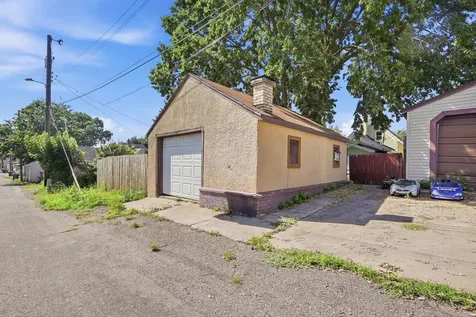 900 Geranium Avenue E Saint Paul MN 55106
