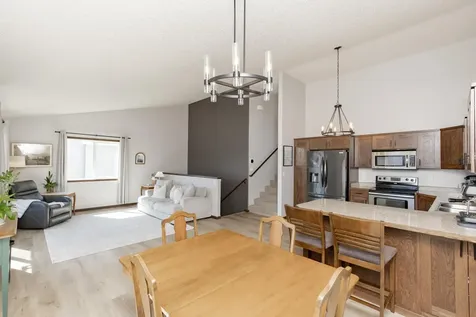 2554 54th Avenue S Fargo ND 58104