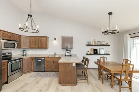 2554 54th Avenue S Fargo ND 58104