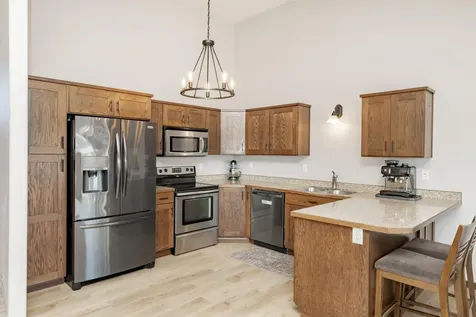 2554 54th Avenue S Fargo ND 58104