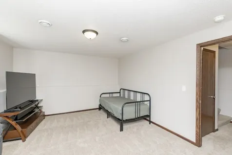 2554 54th Avenue S Fargo ND 58104