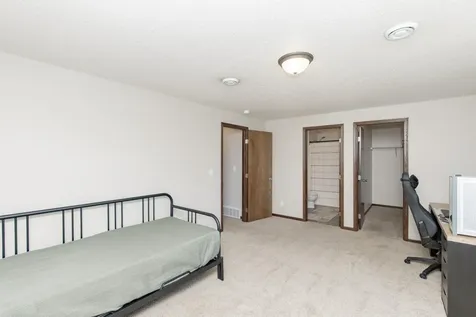 2554 54th Avenue S Fargo ND 58104