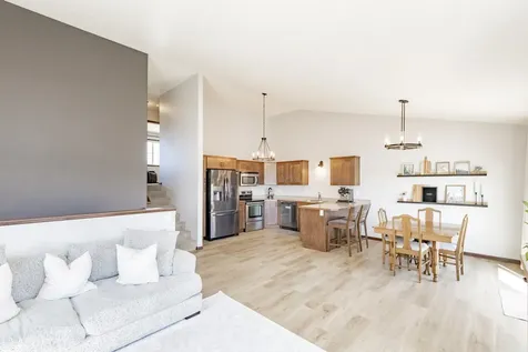 2554 54th Avenue S Fargo ND 58104