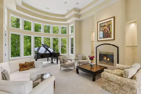 689 Brookside Lane Mendota Heights MN 55118