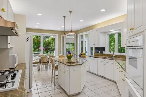 689 Brookside Lane Mendota Heights MN 55118