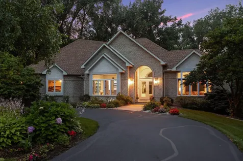 689 Brookside Lane Mendota Heights MN 55118