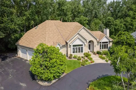 689 Brookside Lane Mendota Heights MN 55118