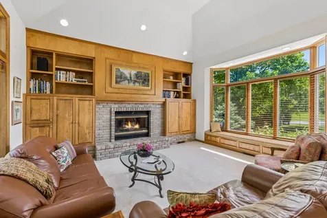 689 Brookside Lane Mendota Heights MN 55118