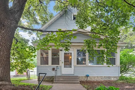 1227 Thomas Avenue Saint Paul MN 55104