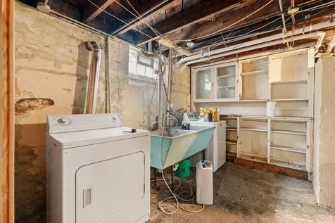 1227 Thomas Avenue Saint Paul MN 55104