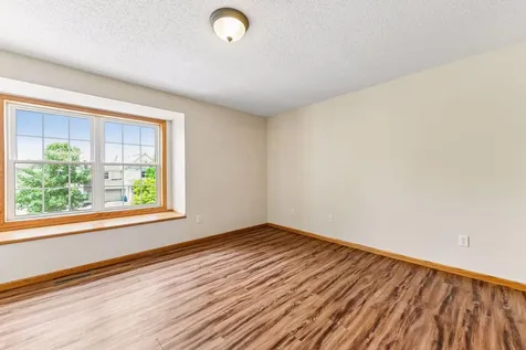 1014 Heldt Street Chaska MN 55318