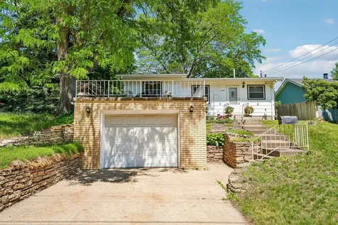 1006 Summit Avenue South Saint Paul MN 55075