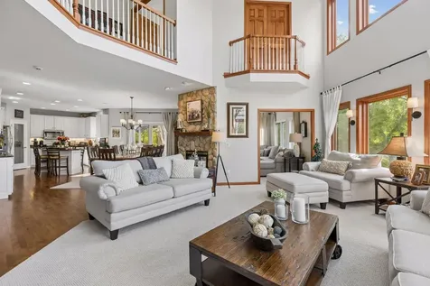 21420 Crimson Court Lakeville MN 55044