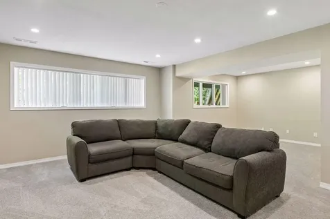 7442 Cahill Road Edina MN 55439