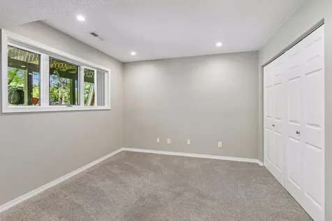 7442 Cahill Road Edina MN 55439