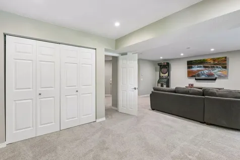 7442 Cahill Road Edina MN 55439