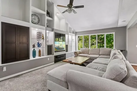 7442 Cahill Road Edina MN 55439