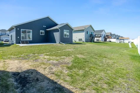 7442 20 Street S Fargo ND 58104