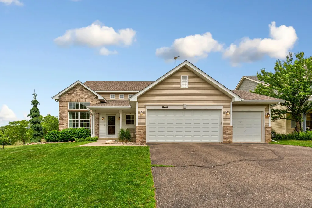 1620 Pinnacle Drive Dundas MN 55019