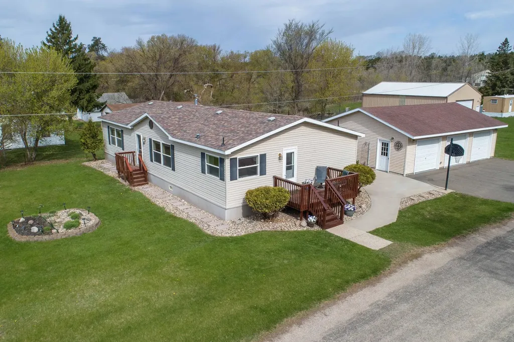 211 E Central Avenue Clitherall MN 56524