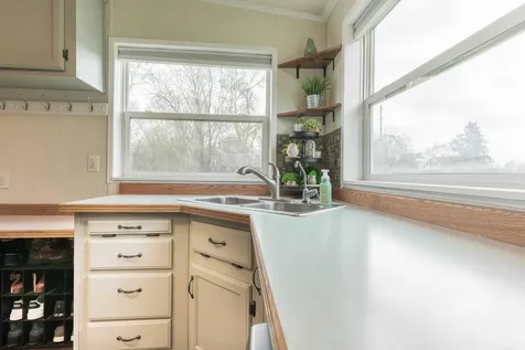 211 E Central Avenue Clitherall MN 56524