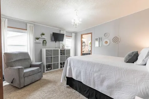 211 E Central Avenue Clitherall MN 56524