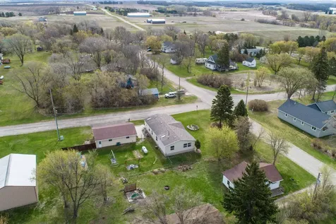 211 E Central Avenue Clitherall MN 56524