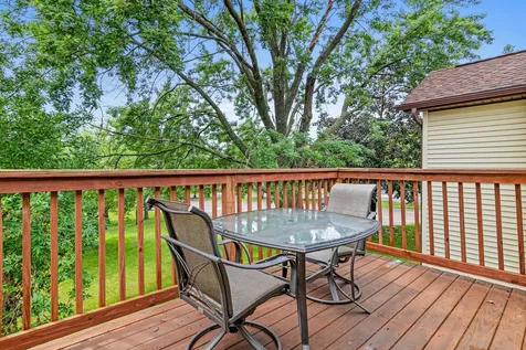1890 Fox Ridge Drive West Saint Paul MN 55118