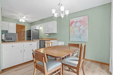 1890 Fox Ridge Drive West Saint Paul MN 55118