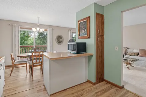 1890 Fox Ridge Drive West Saint Paul MN 55118