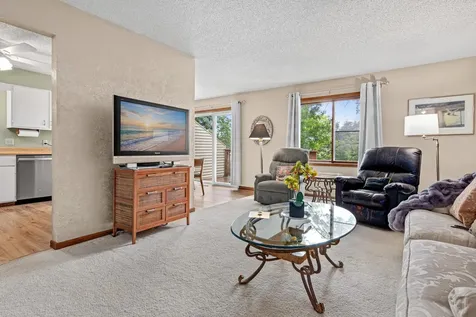 1890 Fox Ridge Drive West Saint Paul MN 55118