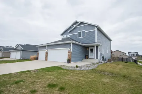 2009 42nd Street S Moorhead MN 56560