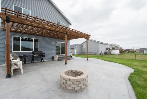2009 42nd Street S Moorhead MN 56560