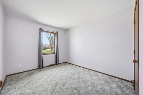 302 10th Avenue E West Fargo ND 58078