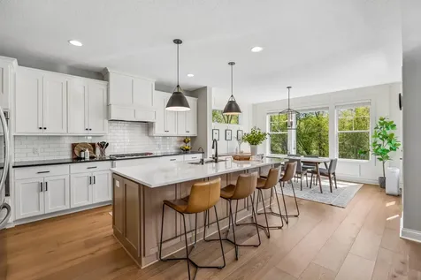3933 Holasek Path Chaska MN 55318