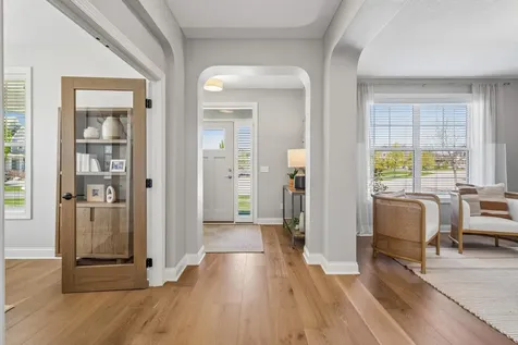 3933 Holasek Path Chaska MN 55318