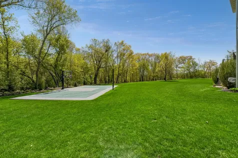 3933 Holasek Path Chaska MN 55318