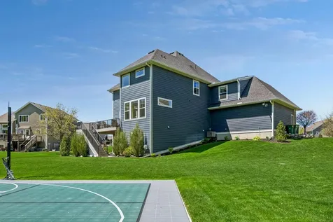 3933 Holasek Path Chaska MN 55318