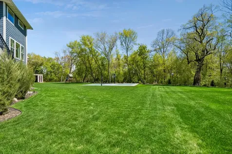 3933 Holasek Path Chaska MN 55318