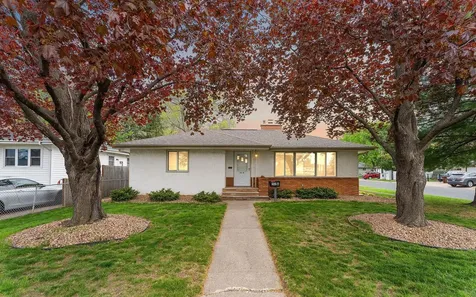 202 Ash Street W South Saint Paul MN 55075