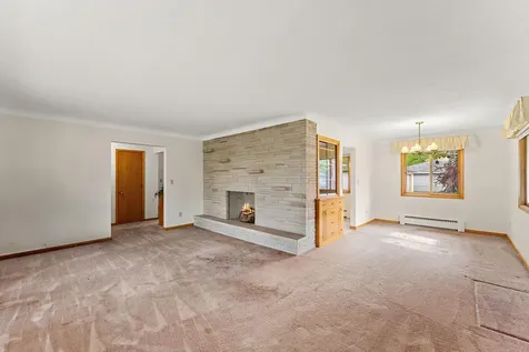 202 Ash Street W South Saint Paul MN 55075